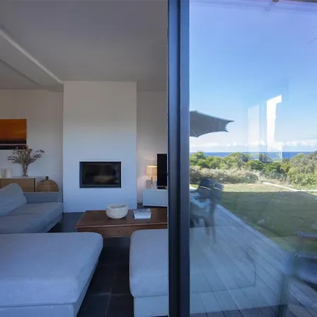 Kim Villa